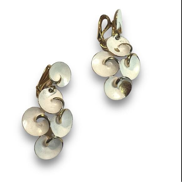 1950s  Mid Century Judy Lee Gold Tone BROOCH & Clip Earrings - Picture 2 of 12